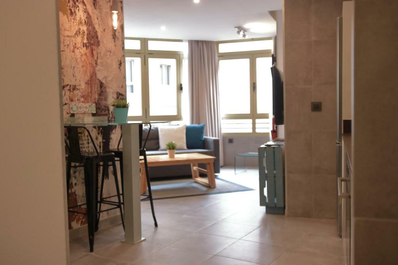 Piso Con Piscina Y Garaje En La Playa De Canteras Lägenhet *