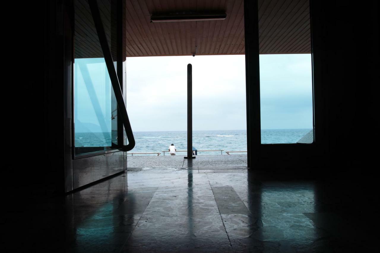 Piso Con Piscina Y Garaje En La Playa De Canteras Lägenhet